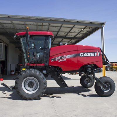 Photo 3. CASE IH 2304 WD & RD193 PACKAGE windrower