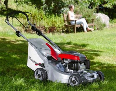 Photo 4. Mountfield SP555V walk behind mower