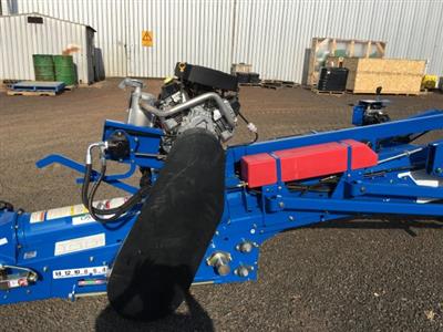 Photo 2. Brandt 1585 Belt Conveyor grain auger