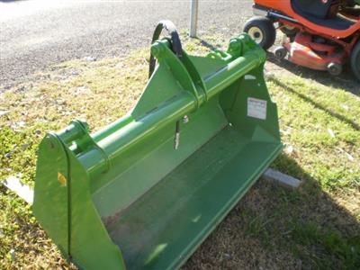 Photo 1. McCormack Industries 1300mm 4 in 1 bucket