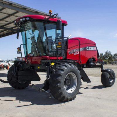 Photo 1. CASE IH 2304 WD & RD193 PACKAGE windrower