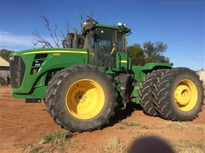 Photo 1. JOHN DEERE 9330 tractor