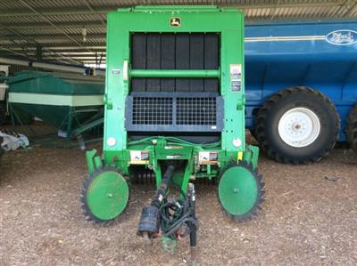 Photo 1. John Deere 467 round baler
