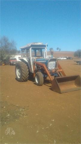 Photo 1. Ford 5000 2wd tractor