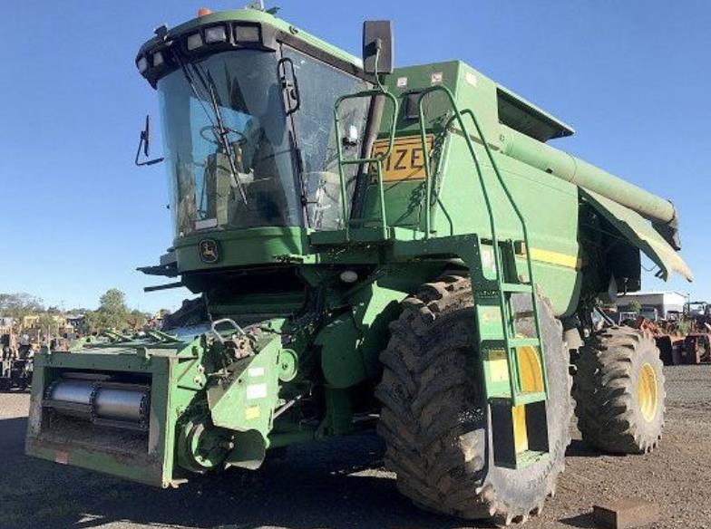 John Deere 9760STS combine harvester
