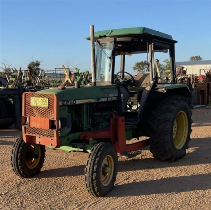 John Deere 2250 tractor