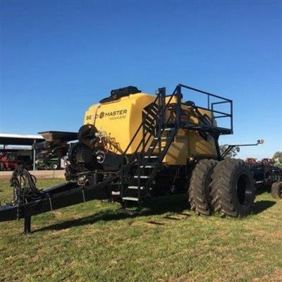 Photo 4. SEEDMASTER CT6012 airseeder