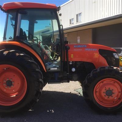 Photo 3. KUBOTA M9540 tractor