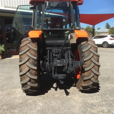 Photo 4. KUBOTA M9540 tractor