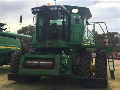 Photo 2. JOHN DEERE 9870 STS combine harvester