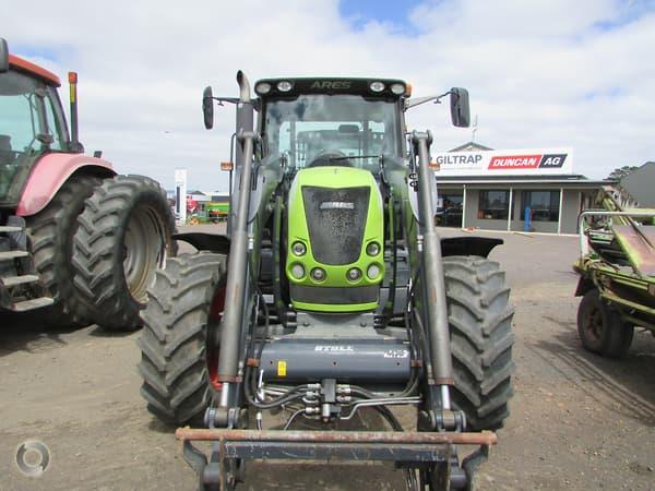 Photo 3. Claas Ares 657 ATZ tractor