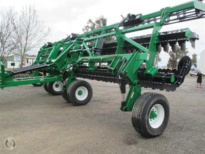 Photo 3. K-LINE 9.5 MTR POWERFLEX cultivator