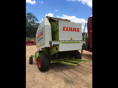 Photo 3. CLAAS VARIANT 250 round baler