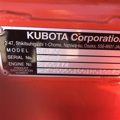 Photo 5. KUBOTA SSV65 skid steer loader