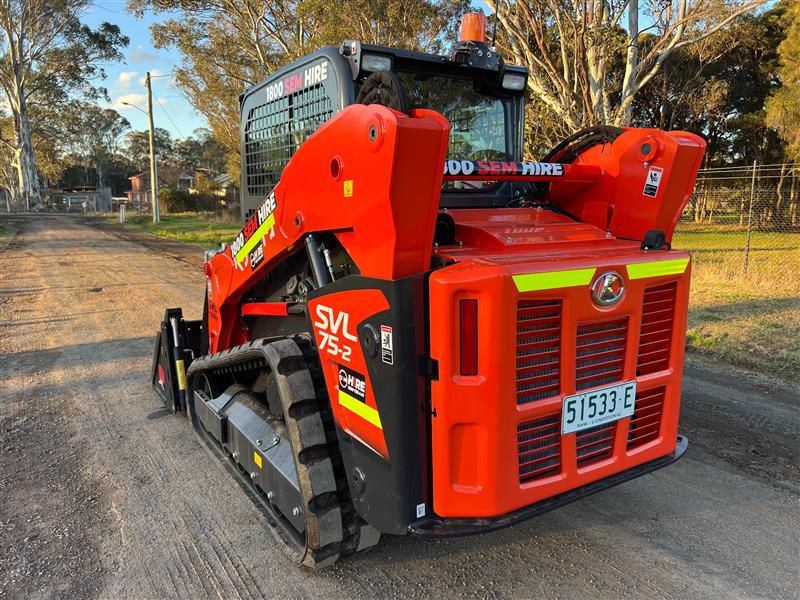 Photo 4. Kubota SVL75-2 tracked loader