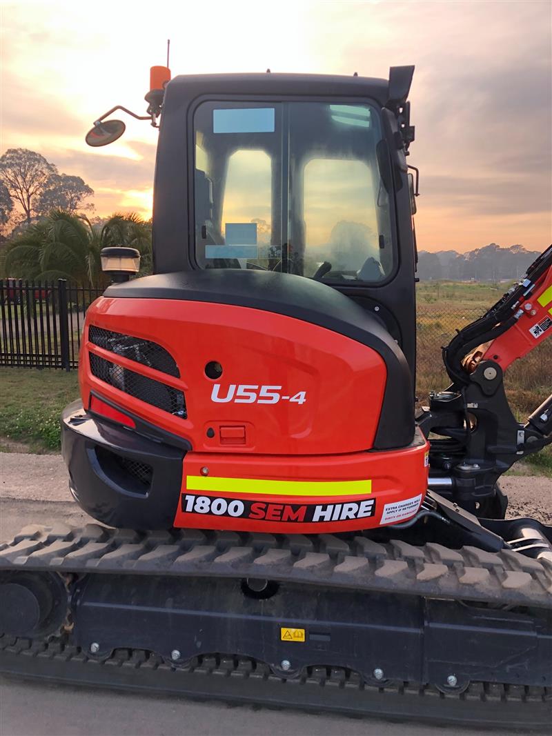 Photo 2. Kubota KX080-S 8T excavator