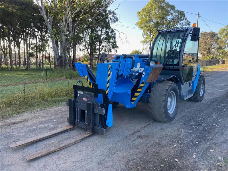 Photo 3. Genie GTH3713 3.7T 13m all terrain telehandler
