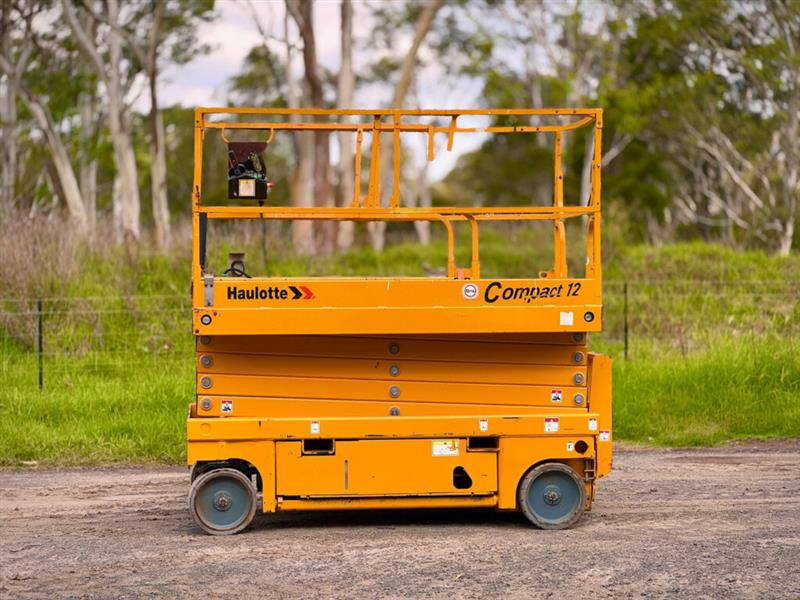 Photo 3. Haulotte Compact 12 12M electric scissor lift elevated work platform