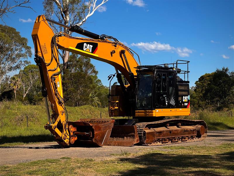 Photo 3. Caterpillar 335F 35T excavator