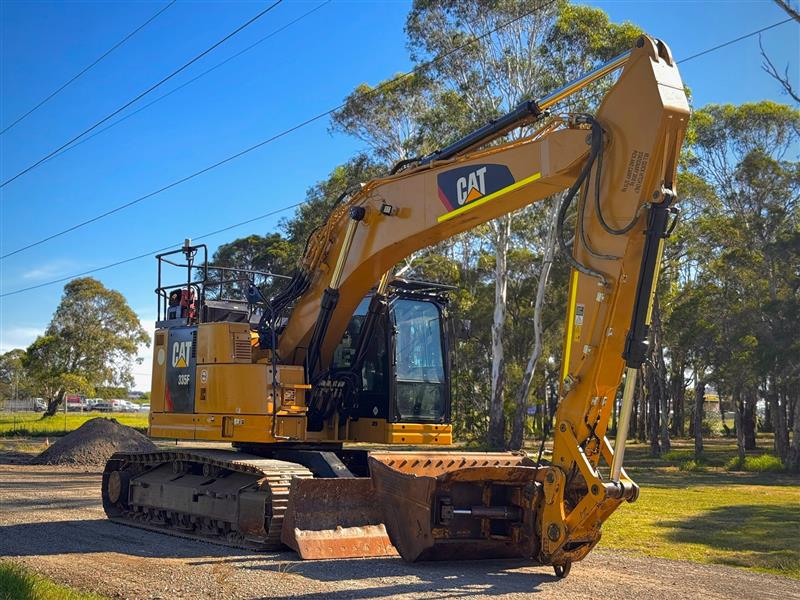 Photo 4. Caterpillar 335F 35T excavator