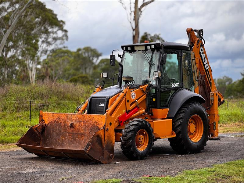 Photo 3. Case 580T backhoe loader