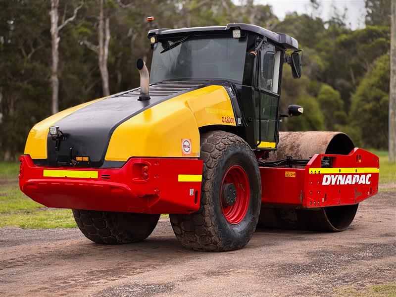 Photo 3. Dynapac CA600D 20T single drum articulated roller