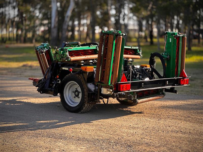 Photo 4. Ransomes TG4650 7 gang fairway greens reel cylinder mower