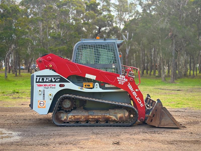 Photo 2. Takeuchi TL12V-2 Positrack High Flow Skid Steer Loader