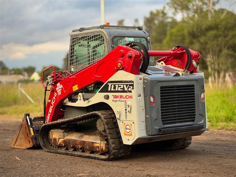 Photo 5. Takeuchi TL12V-2 Positrack High Flow Skid Steer Loader