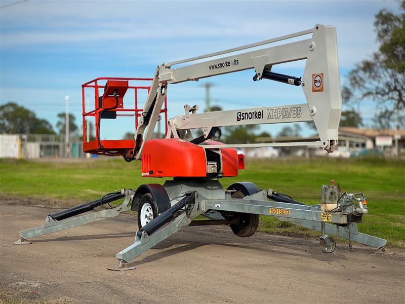 Photo 2. Snorkel MHP 13/35 41ft 12.6M heavy duty mounted boom lift elevated work platform