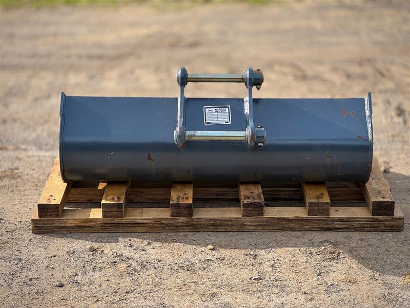 Photo 3. Wacker Neuson 1000MM mud batter bucket