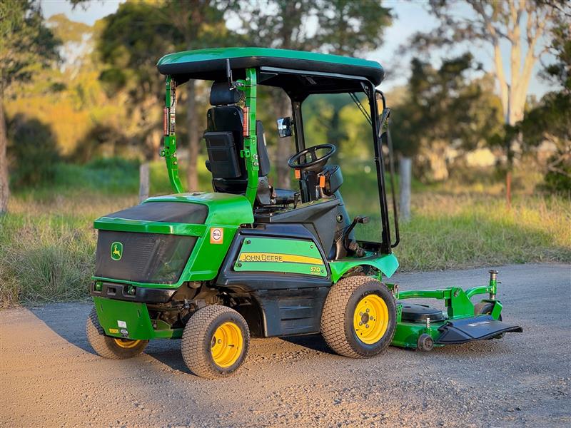 Photo 4. John Deere 1570 72 4wd out front ride on diesel lawn mower