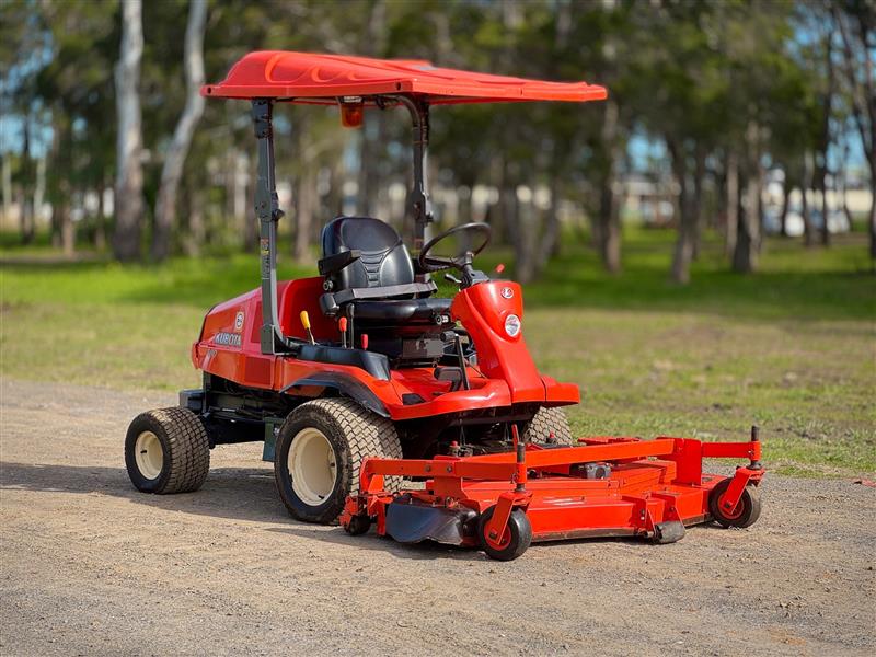 Photo 4. Kubota F3690 72 diesel out front deck ride on lawn mower