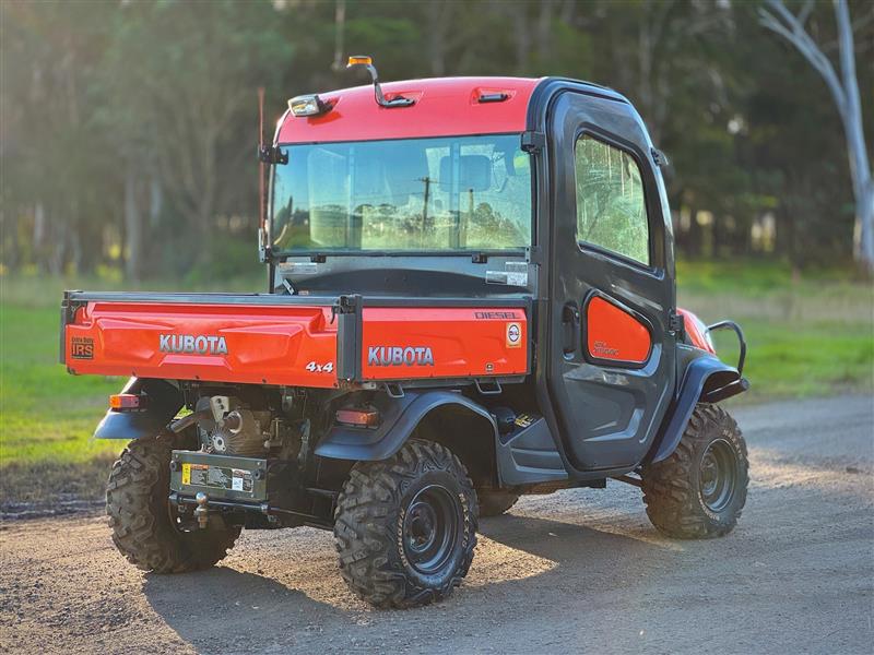 Photo 2. Kubota RTVX1100 buggy atv