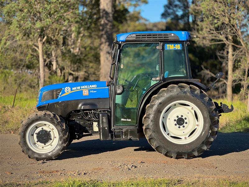 Photo 3. New Holland T4.95 diesel 4x4 farm tractor