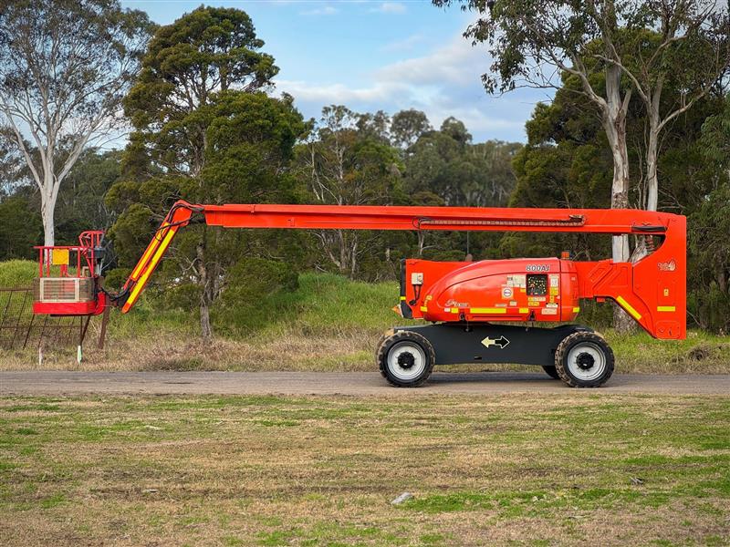 Photo 4. JLG 800AJ 80ft all terrain boom scissor lift elevated work platform