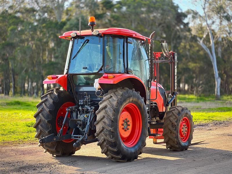 Photo 3. Kubota M8540 diesel 4x4 awd farm tractor