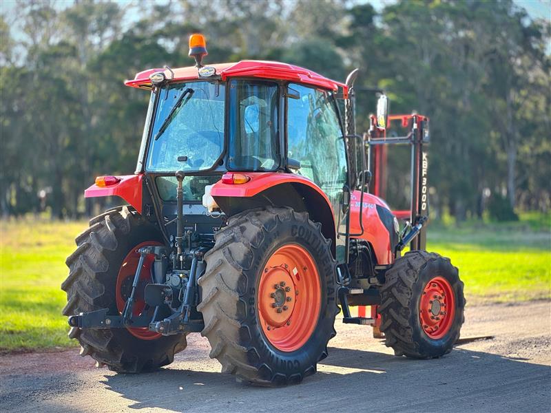 Photo 2. Kubota M8540 diesel 4x4 awd farm tractor