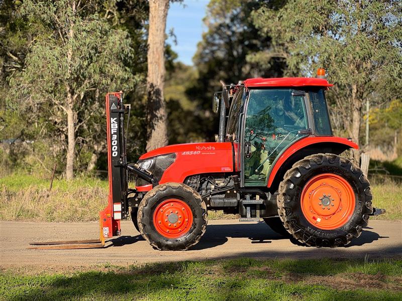 Photo 5. Kubota M8540 diesel 4x4 awd farm tractor