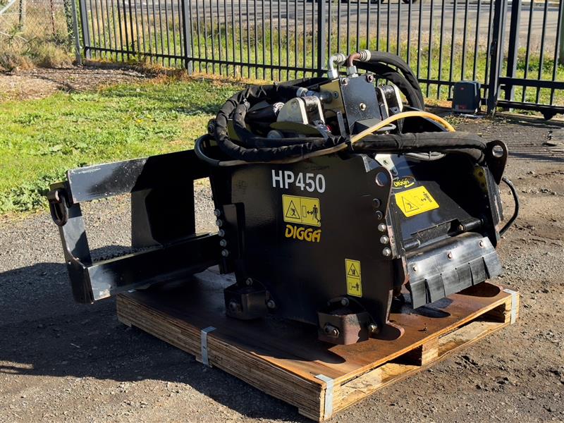 Photo 5. Digga HP450 road profiler cold planer