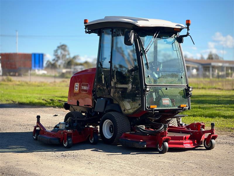 Photo 3. Toro Groundsmaster 4010D wide area ride on mower