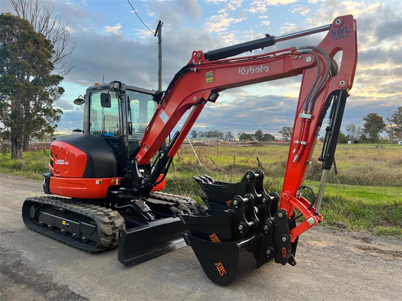 Photo 5. Kubota U55-4 excavator 5.5T excavator