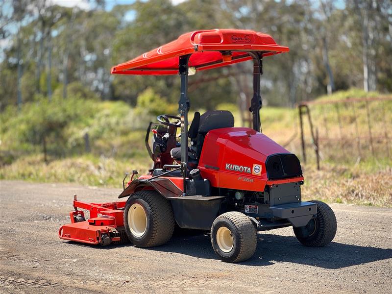Photo 3. Kubota F3690 72inch diesel out front deck ride on lawn mower