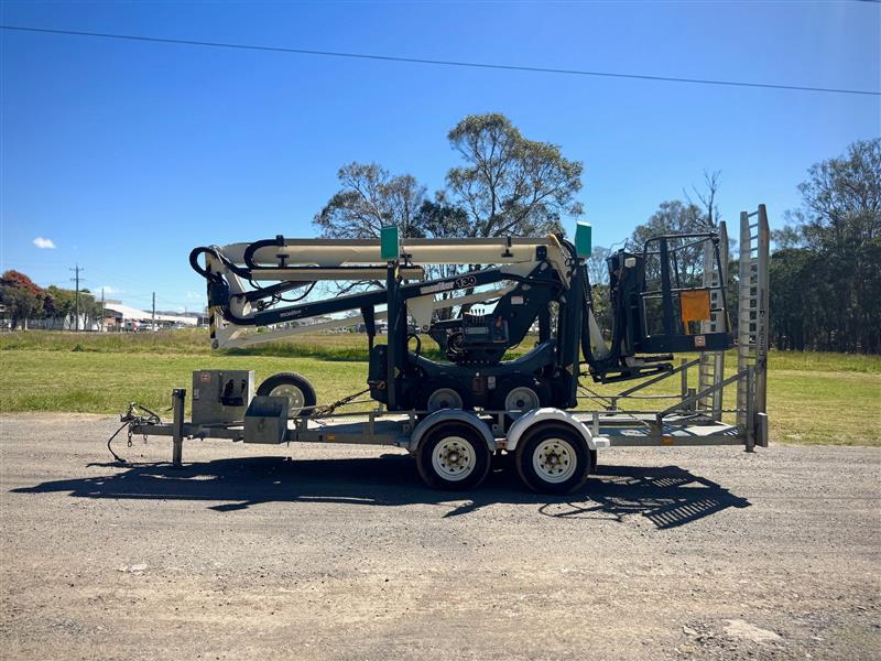 Photo 3. Leguan Monitor 130-2 13.1M knuckle boom & trailer scissor lift cherry picker