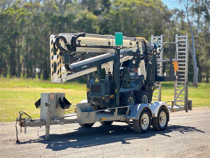 Photo 4. Leguan Monitor 130-2 13.1M knuckle boom & trailer scissor lift cherry picker