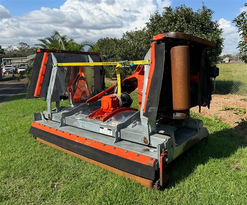 Photo 3. Howard Condor RLM 350 mulcher