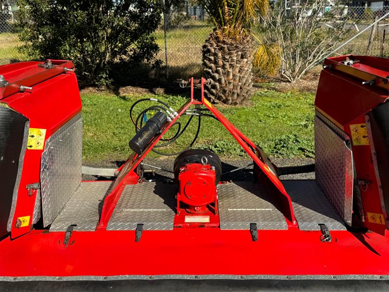 Photo 4. Howard Trimax Stealth S3 mulcher