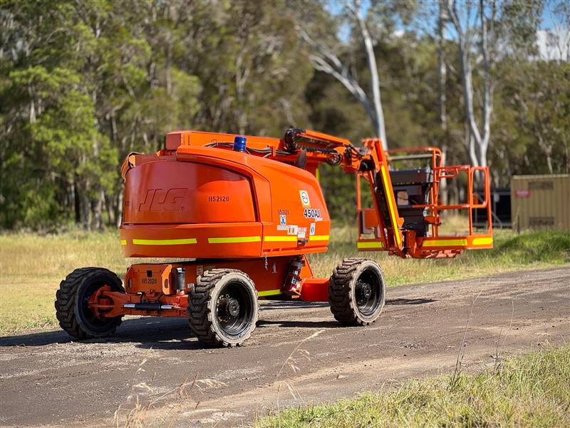 Photo 4. JLG 450AJ 45t 13.7M knuckle boom scissor lift elevated work platform