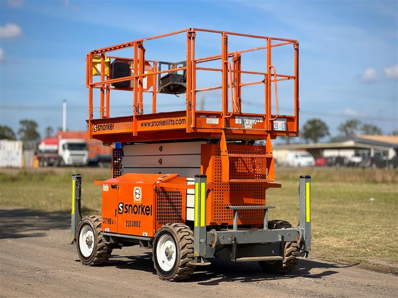 Photo 3. Snorkel S3970RT in cert 13.8M all terrain diesel scissor lift elevated work platform