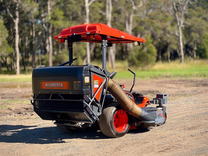 Photo 4. Kubota ZD1211 with catcher kit commercial diesel zero turn ride on lawn mower
